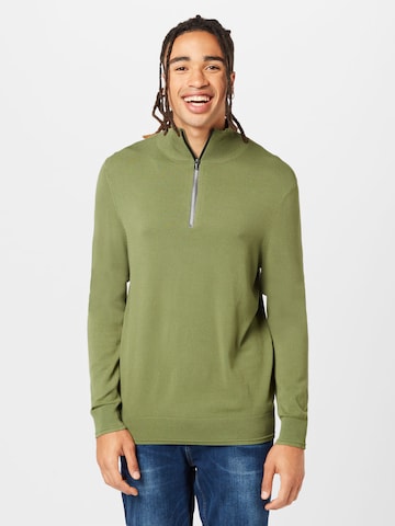 BURTON MENSWEAR LONDON Sweater in Green: front