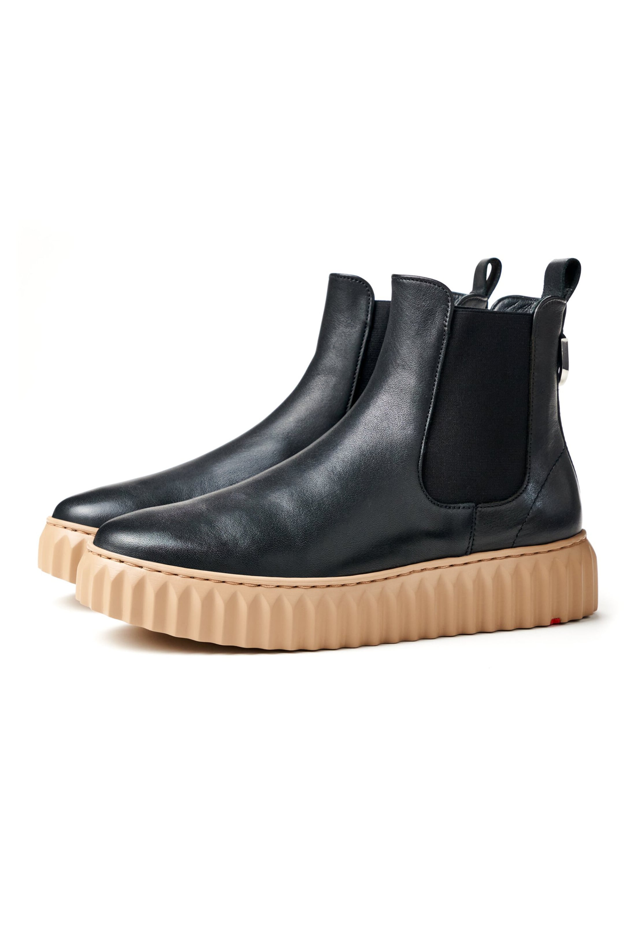 LLOYD Chelsea boots in Black: front