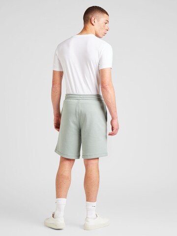 Calvin Klein Jeans Loosefit Shorts in Grün