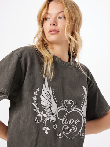 Nasty Gal T-Shirt in Grau