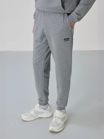 Tommy Life Sportpak in Grijs