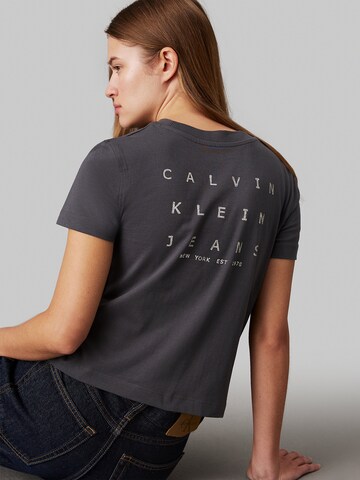 T-shirt Calvin Klein Jeans en gris