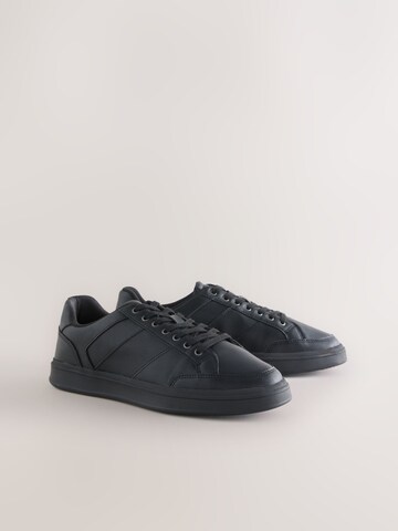 Next Sneaker in Schwarz