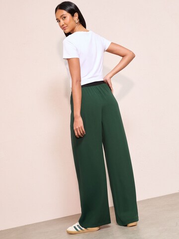 Friends Like These Široký strih Nohavice - Zelená
