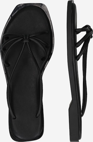 Trendyol Pantolette in Schwarz