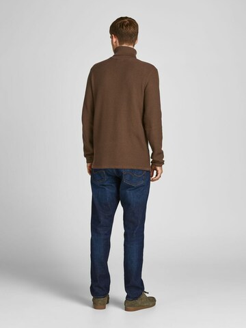 JACK & JONES Tröja 'BLUCARLOS' i brun