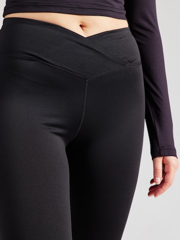Skinny Pantaloni sport 'ONPKRIS-1' de la ONLY PLAY pe negru