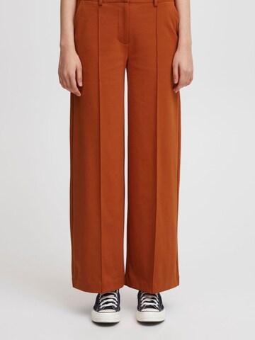 ICHI Wide leg Pleated Pants 'KATE' in Red: front