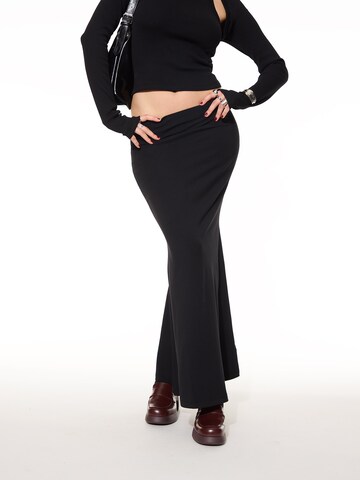 SHYX Skirt in Black: front