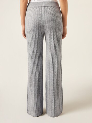 CALZEDONIA Wide Leg Hose in Grau