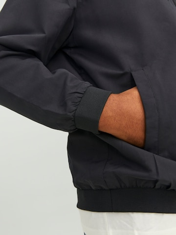 Jack & Jones Plus Between-season jacket 'JJERUSH' in Black