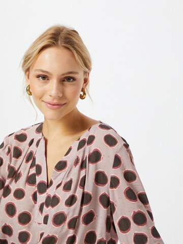 Cartoon Blouse in Roze