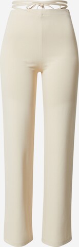 Ema Louise x ABOUT YOU Bootcut Hose 'Fabia' in Beige: predná strana