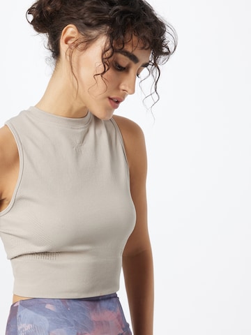 Haut de sport 4F en beige