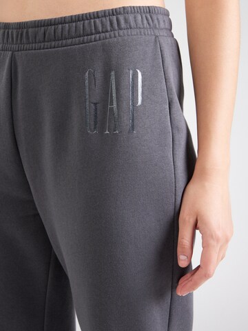 regular Pantaloni di GAP in grigio