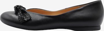 Usha Ballet Flats in Black: front