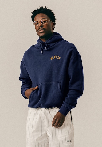 Sweat-shirt BLKVIS en bleu : devant