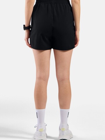 ODLO Regular Sporthose 'ESSENTIAL 4 INCH'‌‌ in Schwarz