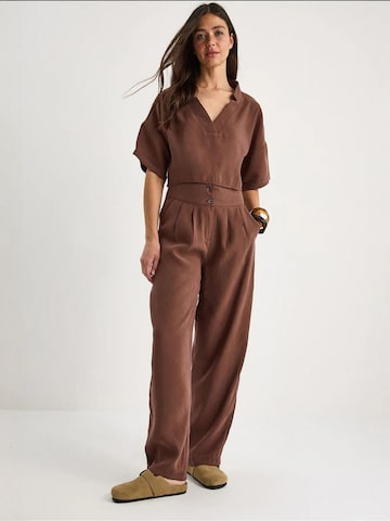 Tenue d'intérieur Bianco Lucci en marron : devant