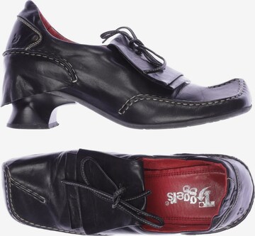 TIGGERS Flats & Loafers in 38 in Black: front