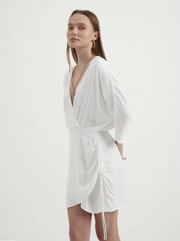 Abito di Hiccup in bianco: frontale