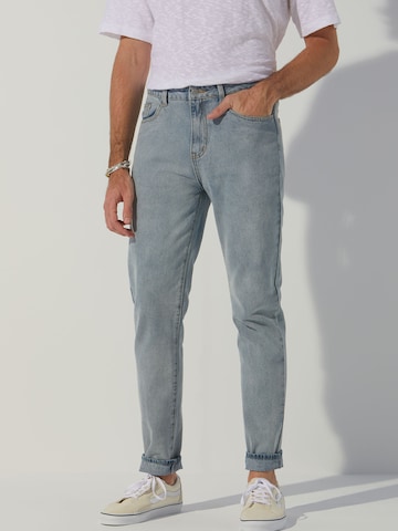 ABOUT YOU x Alvaro Soler Regular Jeans 'Enrico' in Blue: front