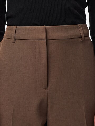 PIECES Regular Pantalon 'PCBlossom' in Bruin