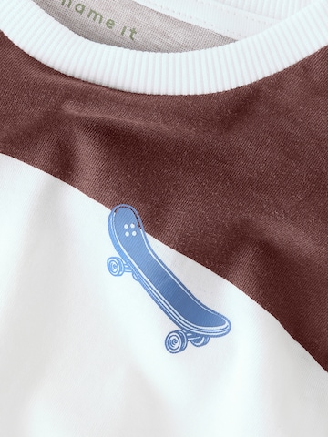 Maglietta 'NMMTINUS' di NAME IT in marrone
