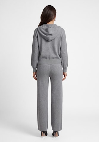 faina Set in Grey