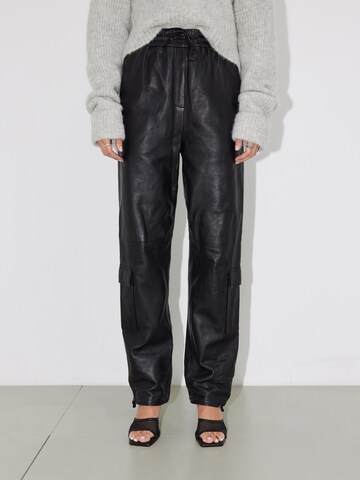 LeGer Premium Loose fit Cargo Pants 'Lorain' in Black: front