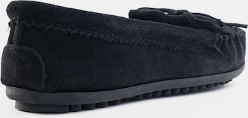 Minnetonka - Mocassins 'Thunderbird' em preto