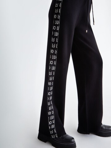 Liu Jo Regular Pants in Black