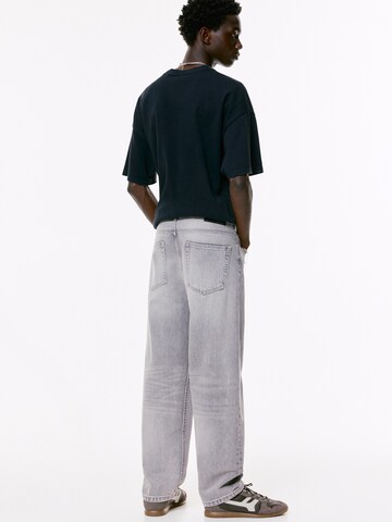 Pull&Bear Baggy Jeans in Grau