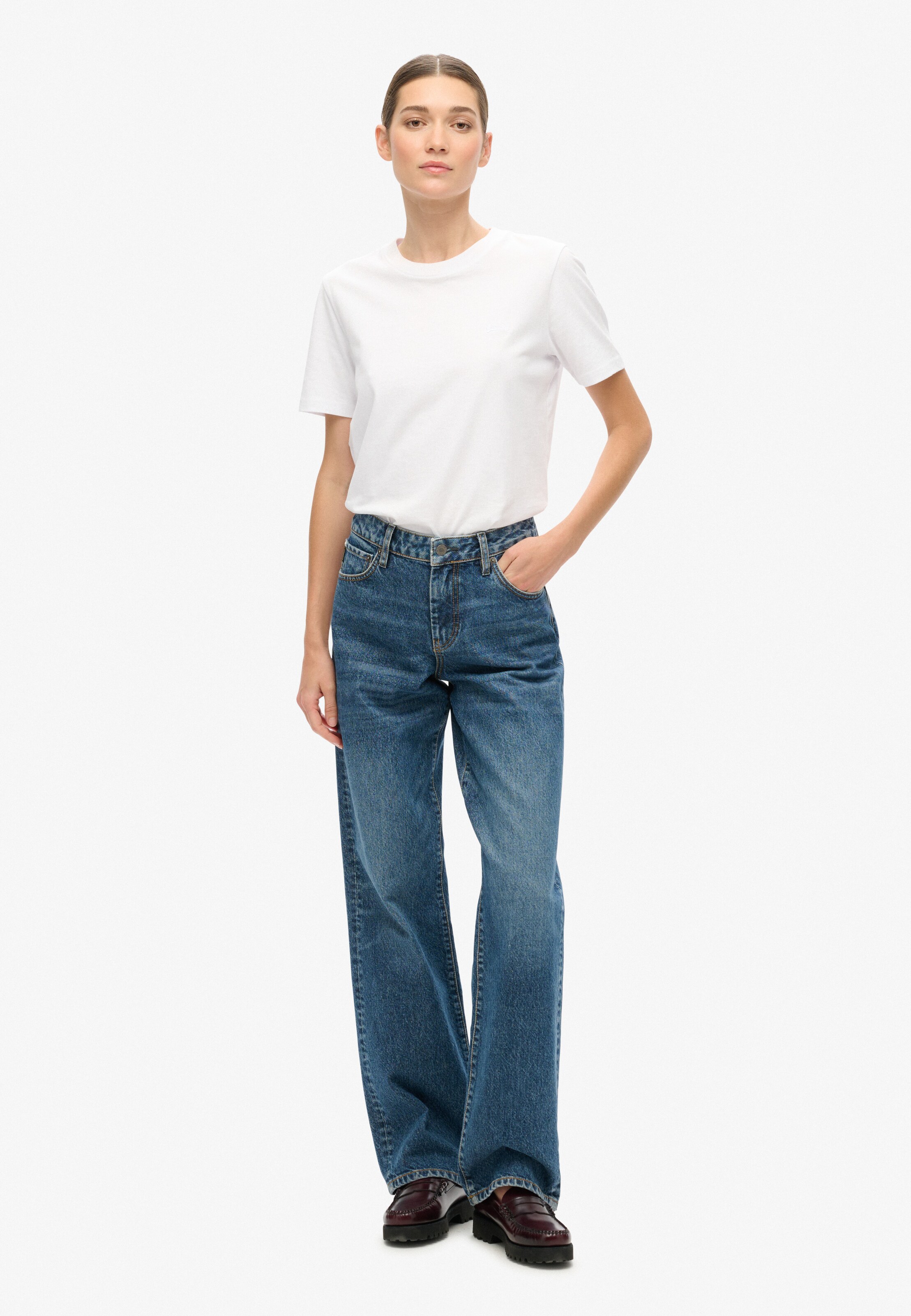 Superdry Loose fit Jeans in Blue: front