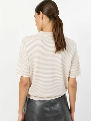 Levete Room Koszulka ' LR ' w kolorze biały