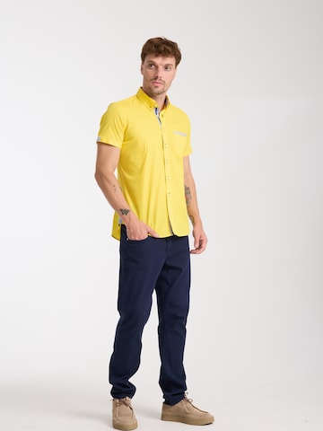Slim fit Camicia business 'Iconic Poplin Stretch Man Shirt Short Sleeve Light Blue' di 7Camicie in giallo