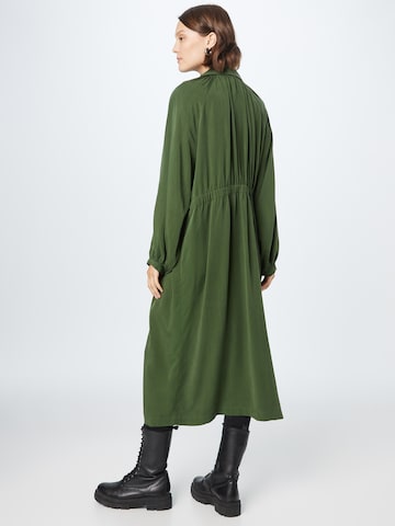 Warehouse Přechodný kabát – zelená