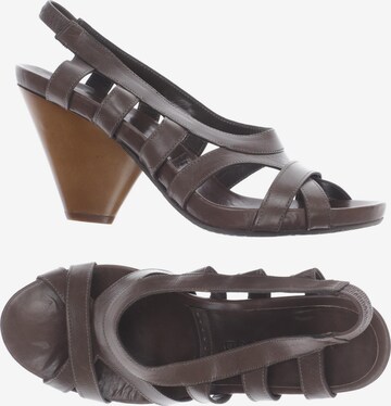 MER DU SUD Sandals & High-Heeled Sandals in 39 in Brown: front