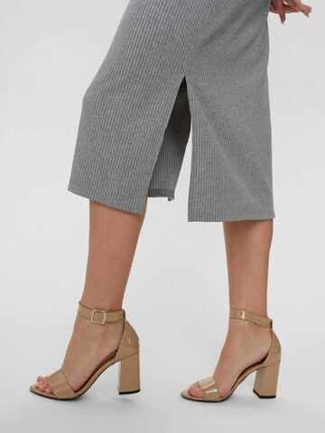 Robe 'Casas' NÜMPH en gris