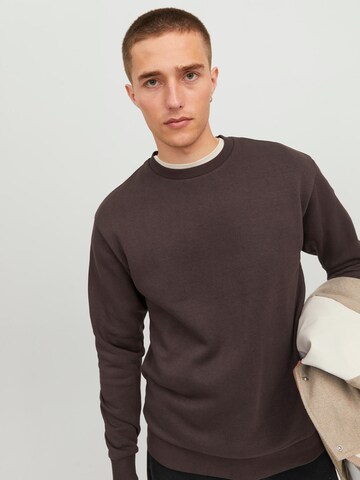 JACK & JONES Свитшот 'JJEBRADLEY' в Коричневый