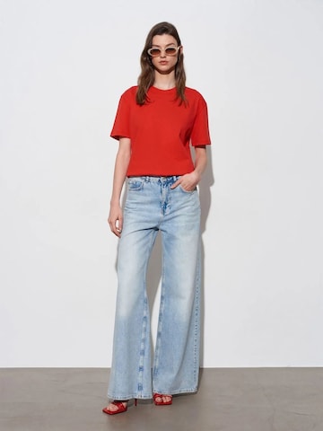Maglietta 'T-Shirts' di Dilvin in rosso
