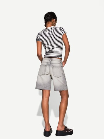 Bershka Loosefit Jeans i grå