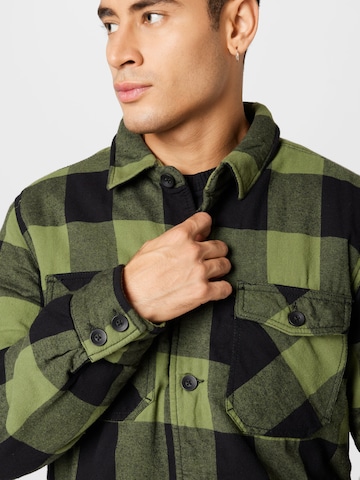 Coupe regular Veste mi-saison Brandit en vert