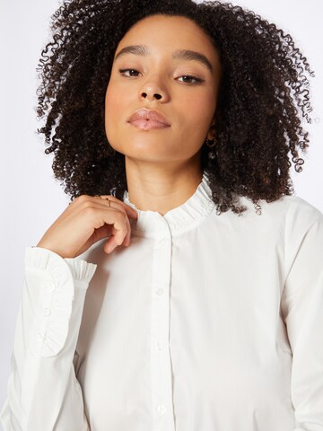 CULTURE Blouse 'Antoinett' in White