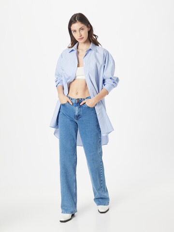 WEEKDAY Bluse in Blau