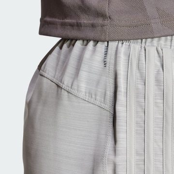 ADIDAS PERFORMANCE Loosefit Sportshorts 'Pacer' in Grau