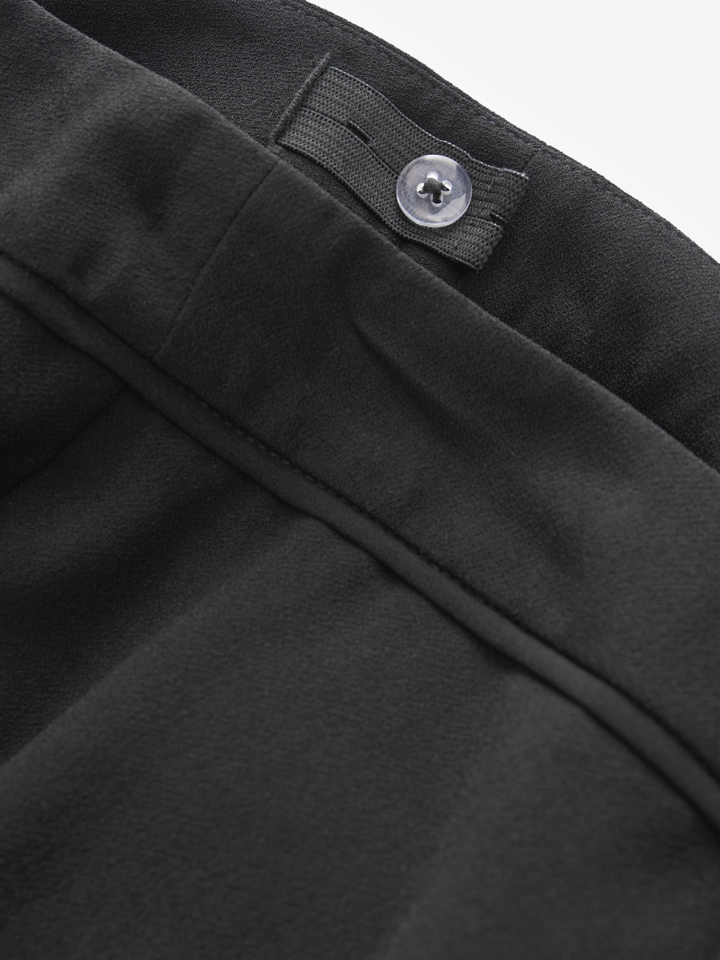 Next Loosefit Hose in Schwarz