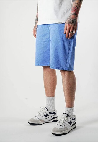 2Y Premium Regular Shorts in Blau