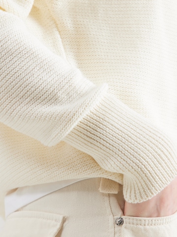 ABOUT YOU Sweater 'Amanda' in White