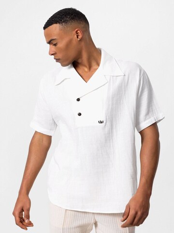 Antioch Comfort Fit Риза в бяло